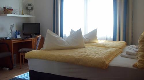 Imagen general del Hotel Hotel Merlin Garni. Foto 2