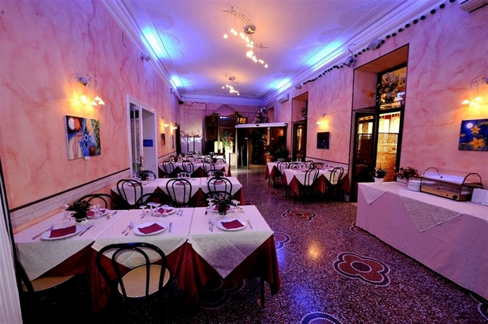 Imagen del bar/restaurante del Hotel Hotel Miramare. Foto 3