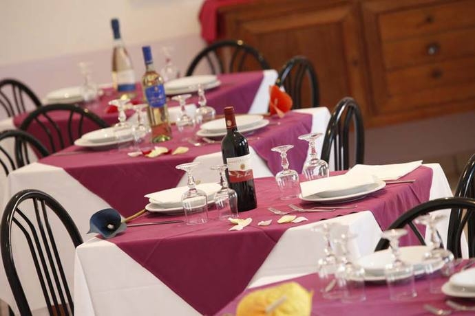 Imagen del bar/restaurante del Hotel Hotel Miramare Inn. Foto 3