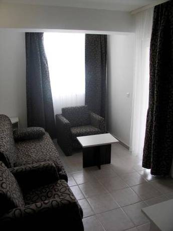 Imagen general del Hotel Hotel Mirta. Foto 15