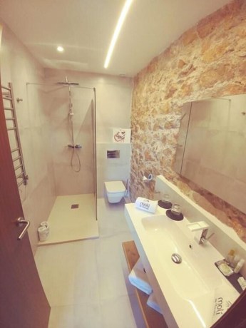 Imagen de la habitación del Hotel Hotel Mol&iacute; de l'Escala. Foto 10