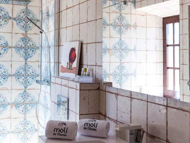Imagen de la habitación del Hotel Hotel Mol&iacute; de l'Escala. Foto 14