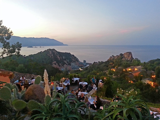 Imagen del bar/restaurante del Hotel Hotel Monte Turri - Adults Only. Foto 3