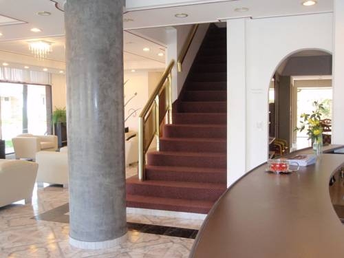 Imagen general del Hotel Hotel Montecarlo. Foto 15