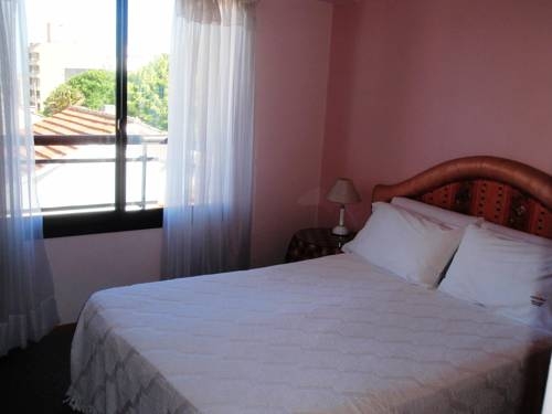 Imagen de la habitación del Hotel Hotel Montecarlo. Foto 30