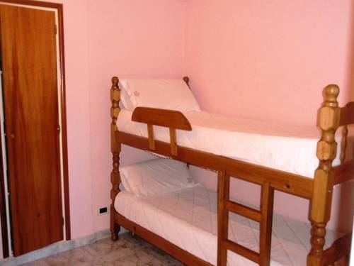 Imagen de la habitación del Hotel Hotel Montecarlo. Foto 33