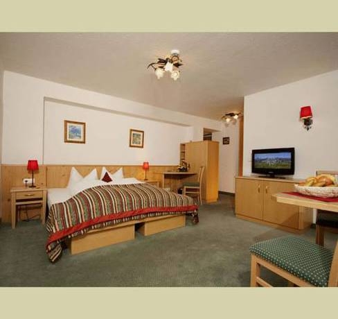Imagen general del Hotel Hotel Montfort. Foto 3