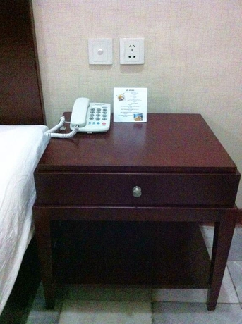 Imagen general del Hotel Hotel Mustika Senen. Foto 12
