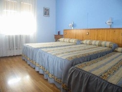 Imagen de la habitación del Hotel Hotel Navarro. Foto 11