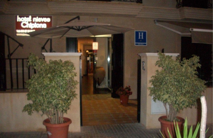 Imagen general del Hotel Hotel Nieves Chipiona. Foto 1