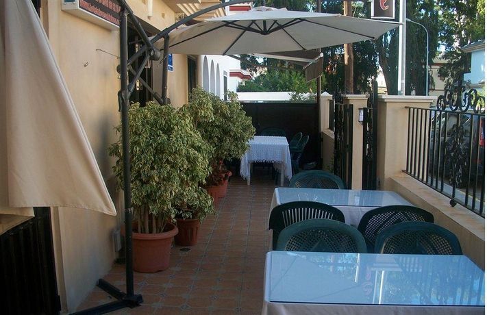 Imagen general del Hotel Hotel Nieves Chipiona. Foto 2