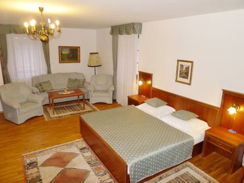 Imagen general del Hotel Hotel Nosal. Foto 5