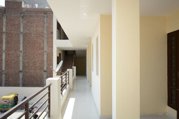 Imagen de los interiores del Hotel Hotel O Chandigarh. Foto 37