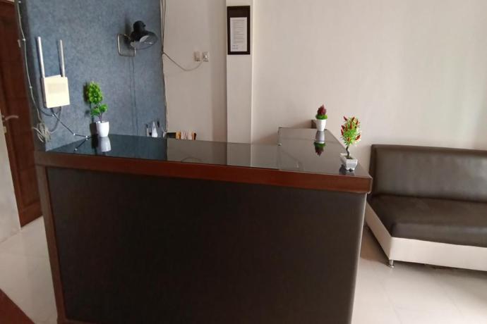 Imagen de los interiores del Hotel Hotel O Fanilly Guest House MarabahanNearJembatan Rumpiang. Foto 8