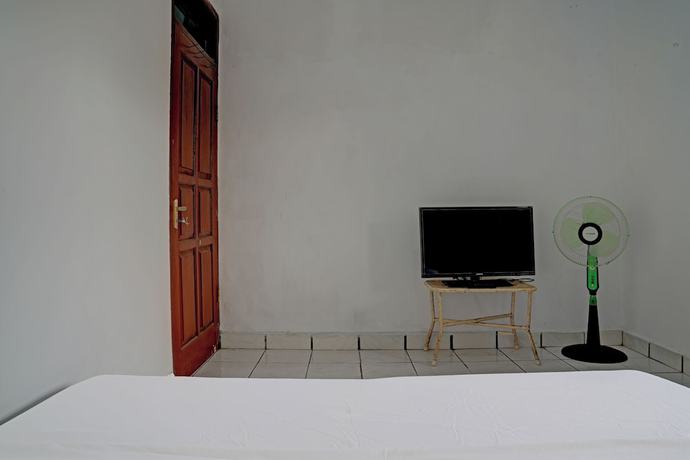 Imagen de la habitación del Hotel Hotel O Home Stay Syariah Aom Kusman. Foto 4