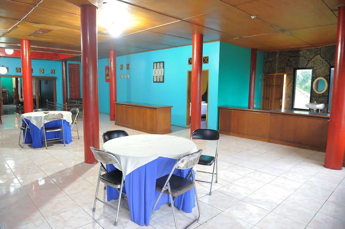 Imagen de los interiores del Hotel Hotel O Karya Nunggal Asri. Foto 11
