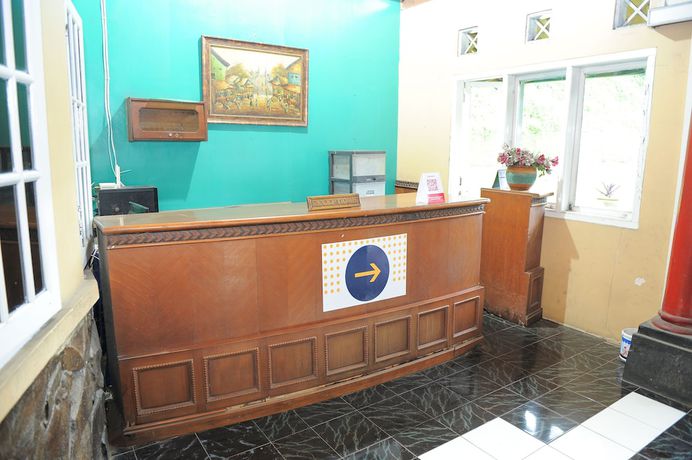 Imagen de los interiores del Hotel Hotel O Karya Nunggal Asri. Foto 13