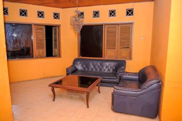 Imagen de los interiores del Hotel Hotel O Karya Nunggal Asri. Foto 15