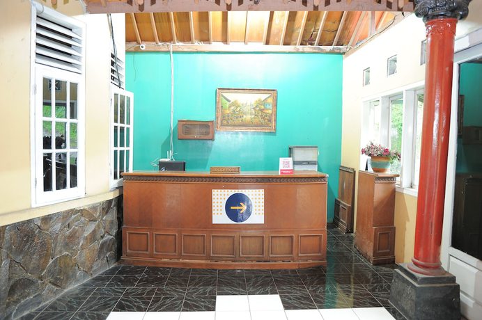 Imagen de los interiores del Hotel Hotel O Karya Nunggal Asri. Foto 16