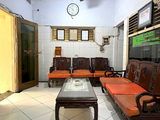 Imagen de los interiores del Hotel Hotel O Kost Gowa Near Gowa. Foto 13