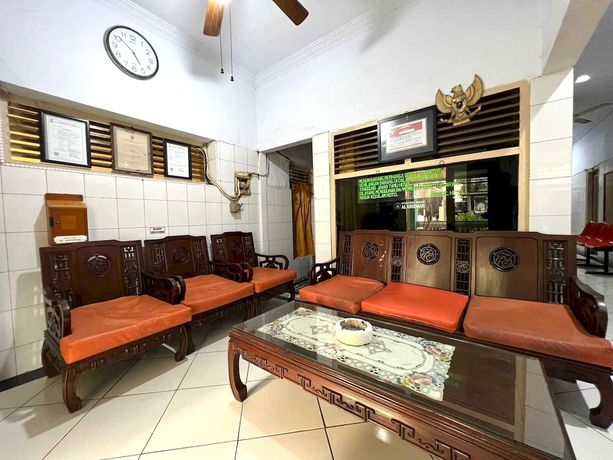 Imagen de los interiores del Hotel Hotel O Kost Gowa Near Gowa. Foto 20