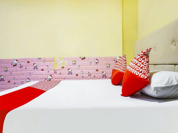 Imagen de la habitación del Hotel Hotel O Kos'ta Homestay Makassar. Foto 8