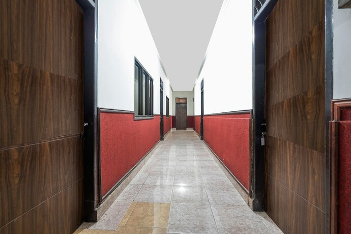 Imagen general del Hotel Hotel O Transit 2. Foto 13
