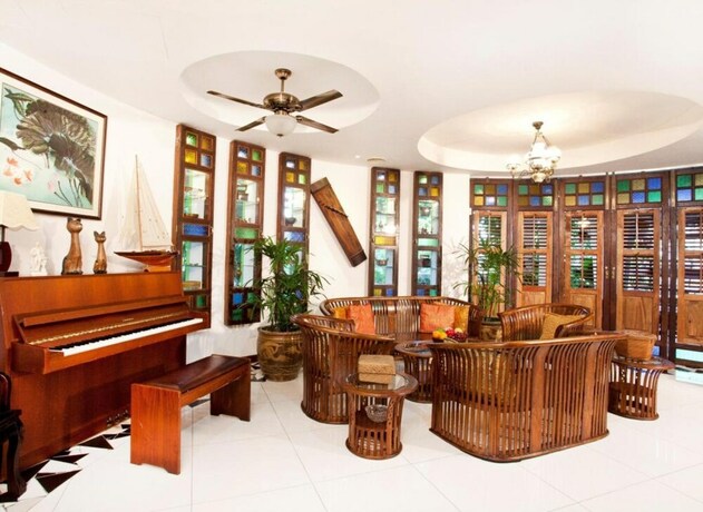 Imagen de los interiores del Hotel Hotel O Vince Villa. Foto 20