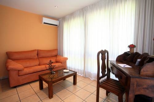 Imagen del bar/restaurante del Hotel Hotel Parador de Canolich. Foto 3