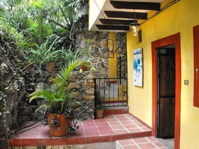 Imagen de los exteriores del Hotel Hotel Paraje Coyopolan. Foto 4