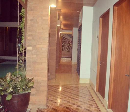 Imagen de los interiores del Hotel Hotel Parangraja. Foto 19