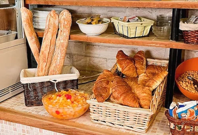 Imagen del bar/restaurante del Hotel Hotel Paris Legendre. Foto 4