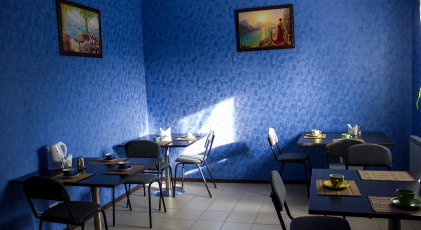 Imagen del bar/restaurante del Hotel Hotel Parus. Foto 2