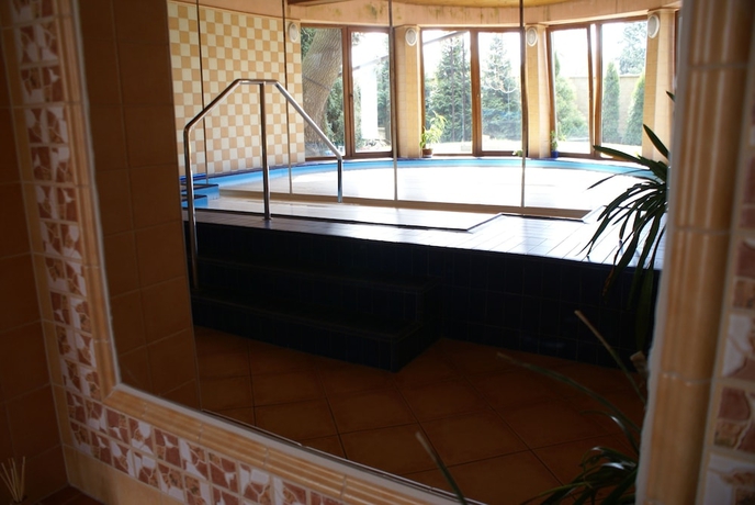 Imagen de la piscina del Hotel Hotel Pawlovnia. Foto 19