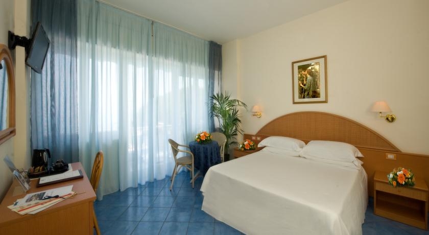 Imagen de la habitación del Hotel Hotel Pensione Reale. Foto 1