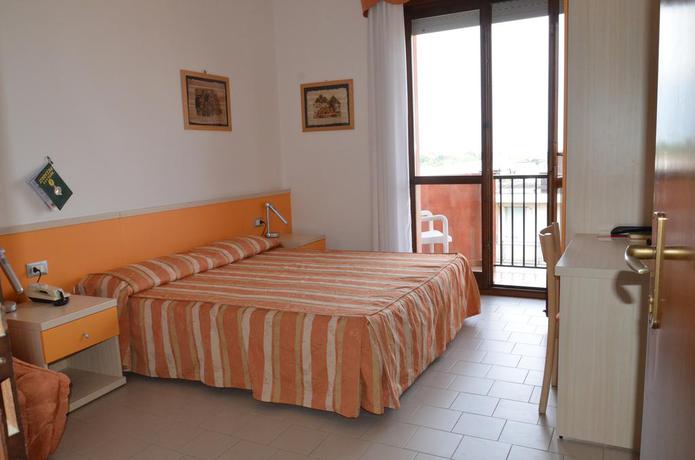 Imagen de la habitación del Hotel Hotel Piccadilly. Foto 8