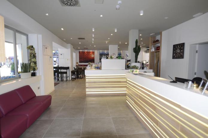 Imagen de los interiores del Hotel Hotel Piccadilly. Foto 12