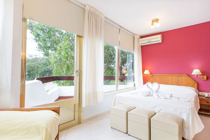 Imagen de la habitación del Hotel Hotel Piedras Doradas. Foto 5