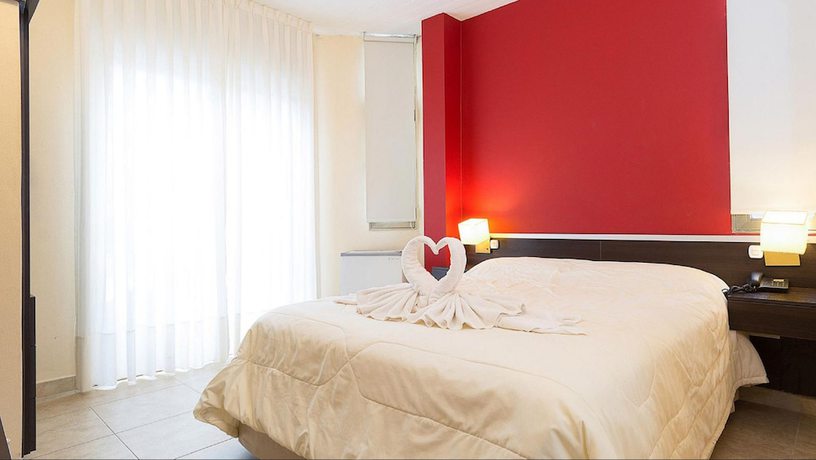 Imagen de la habitación del Hotel Hotel Piedras Doradas. Foto 11