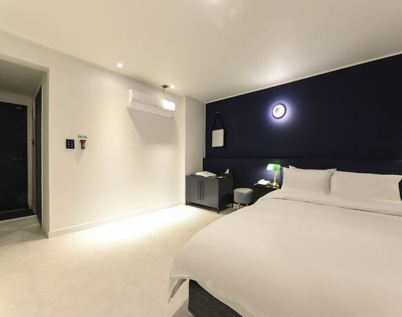 Imagen general del Hotel Hotel Pier 48. Foto 3