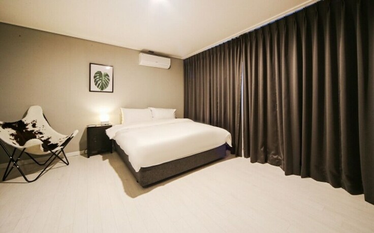 Imagen de la habitación del Hotel Hotel Pier 48. Foto 24