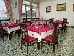 Imagen del bar/restaurante del Hotel Hotel Playa. Foto 2