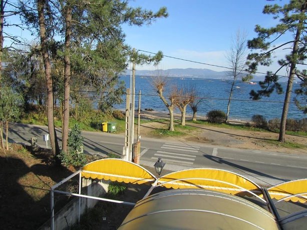 Imagen general del Hotel Hotel Playa Las Sinas. Foto 7