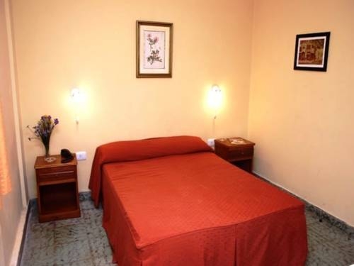 Imagen general del Hotel Hotel Plaza Alberdi. Foto 7