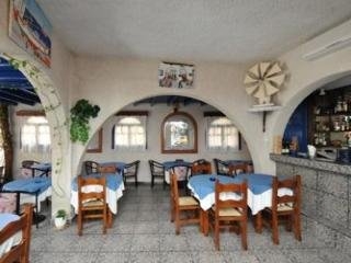 Imagen general del Hotel Hotel Porto Perissa. Foto 8