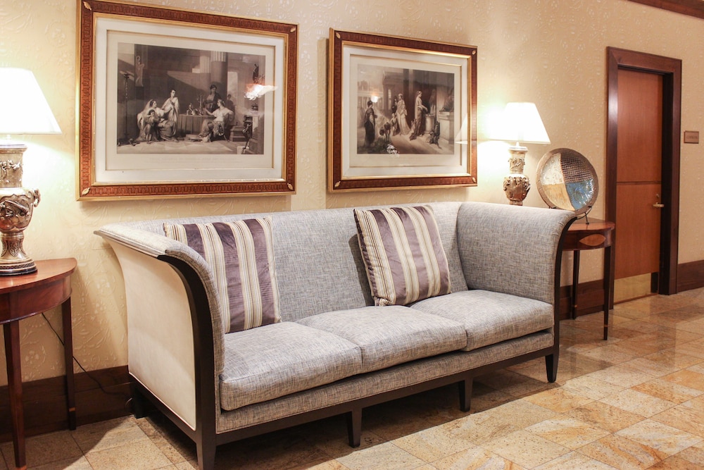 Imagen de los interiores del Hotel Hotel Providence, Providence. Foto 18