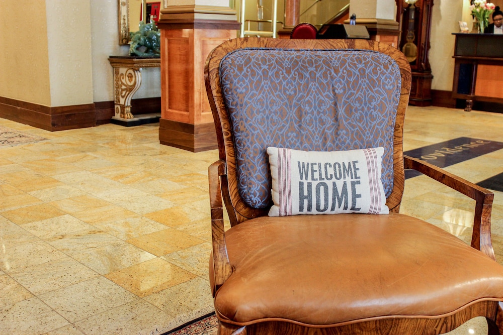 Imagen de los interiores del Hotel Hotel Providence, Providence. Foto 19