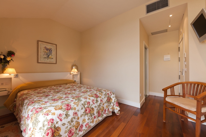 Imagen de la habitación del Hotel Hotel Puerta Gamboa. Foto 9