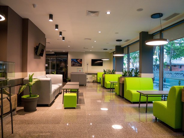 Imagen del bar/restaurante del Hotel Hotel Puldin COOP. Foto 3