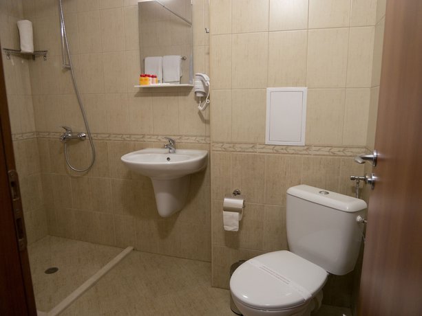 Imagen de la habitación del Hotel Hotel Puldin COOP. Foto 11